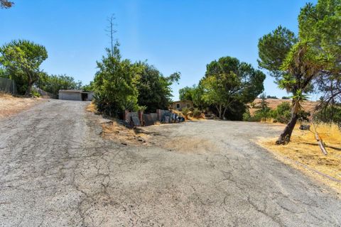 Tiny photo for 14862 Watters Drive, SAN JOSE, CA 95127 (MLS # ML82023249)