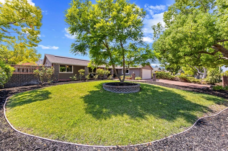 173 Belwood Gateway