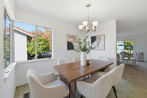 Tiny photo for 33557 3rd Street, UNION CITY, CA 94587 (MLS # ML82028844)