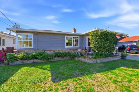 Tiny photo for 33557 3rd Street, UNION CITY, CA 94587 (MLS # ML82028844)