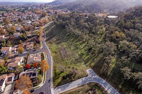 Tiny photo for 2870 Berwick Avenue, GILROY, CA 95020 (MLS # ML82028450)