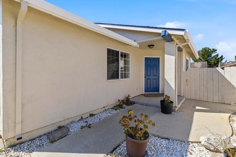 9527 Viva Lane