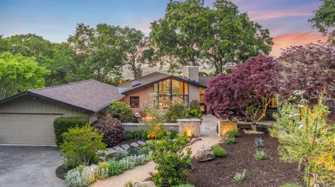 138 Bolivar Lane, Portola Valley, CA 94028 - #: ML82042439