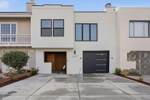 2107 39th Avenue, San Francisco, CA 94116 - #: ML82041827