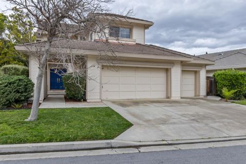 Photo of 17669 River Run Road, SALINAS, CA 93908 (MLS # ML82030588)