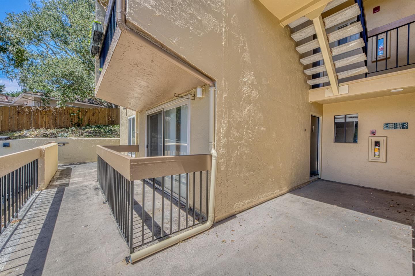 4106 Golden Oaks Lane