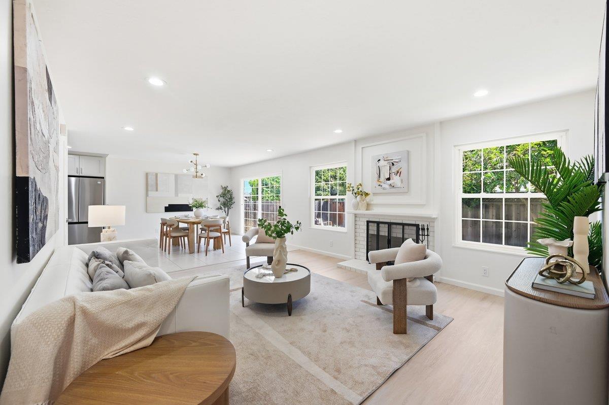 2318 Grimsby Court