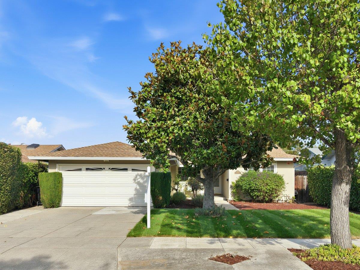 2318 Grimsby Court