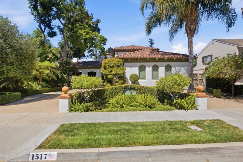 1517 Hicks Avenue