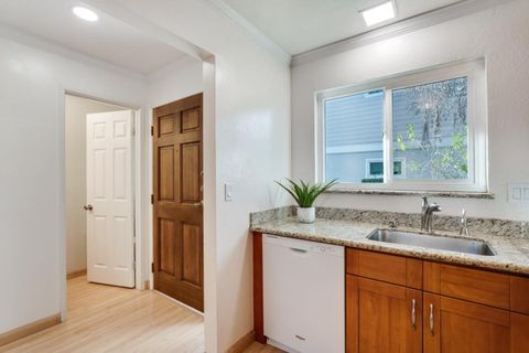 Tiny photo for 447 Oak Avenue, REDWOOD CITY, CA 94061 (MLS # ML82037128)