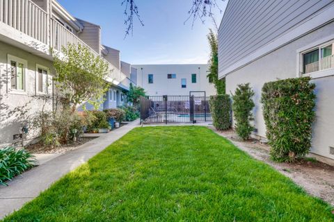 Tiny photo for 447 Oak Avenue, REDWOOD CITY, CA 94061 (MLS # ML82037128)