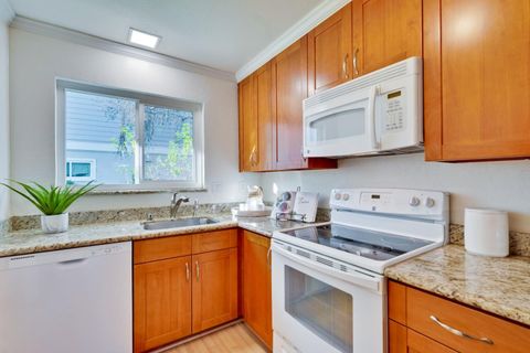 Tiny photo for 447 Oak Avenue, REDWOOD CITY, CA 94061 (MLS # ML82037128)