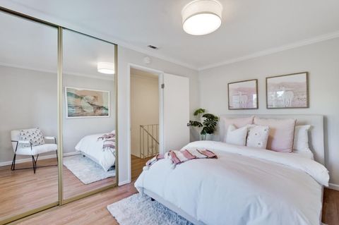 Tiny photo for 447 Oak Avenue, REDWOOD CITY, CA 94061 (MLS # ML82037128)