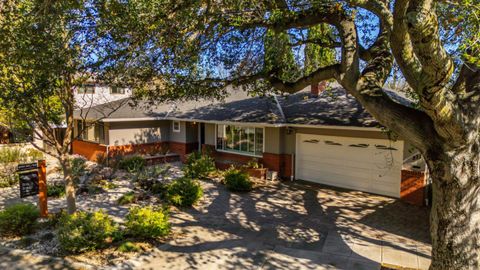 Photo of 323 Myrtle Street, Redwood City, CA 94062 (MLS # ML82037505)