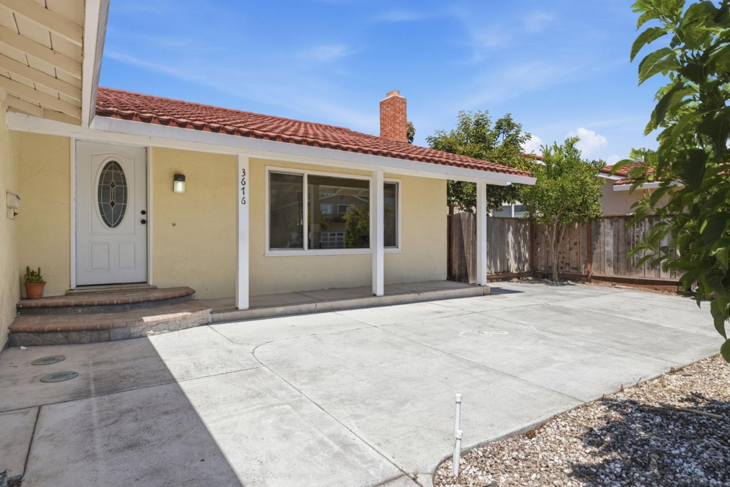 3676 Eastwood Circle