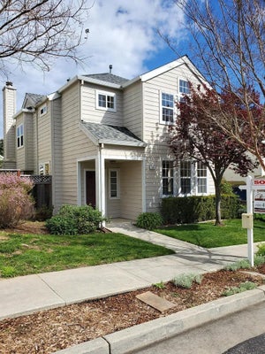 106 VILLAGE CIR, SANTA CRUZ, CA 95060 - Image e26cc86c5e81e55ccbeef5a7eeccd472/3041757592