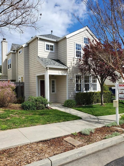 Photo of 106 Village Circle, Santa Cruz, CA 95060 (MLS # ML82057866)