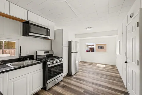 MLS: ML82040572