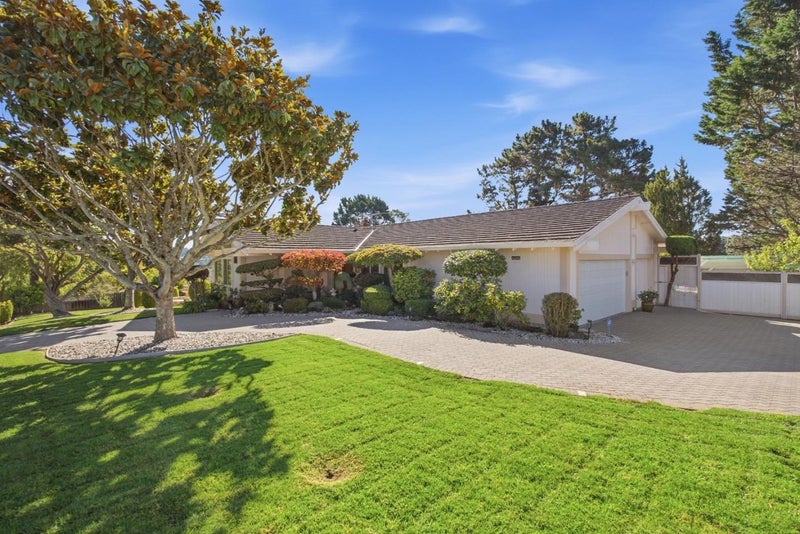 1345 Lakeview Drive