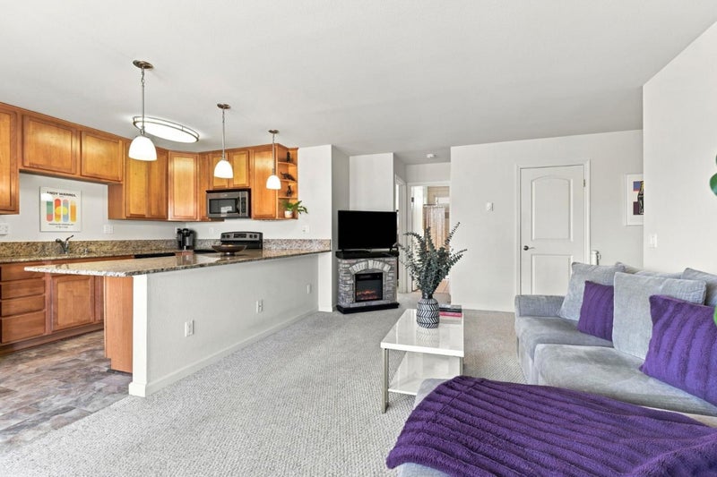 300 Glenwood Circle 258