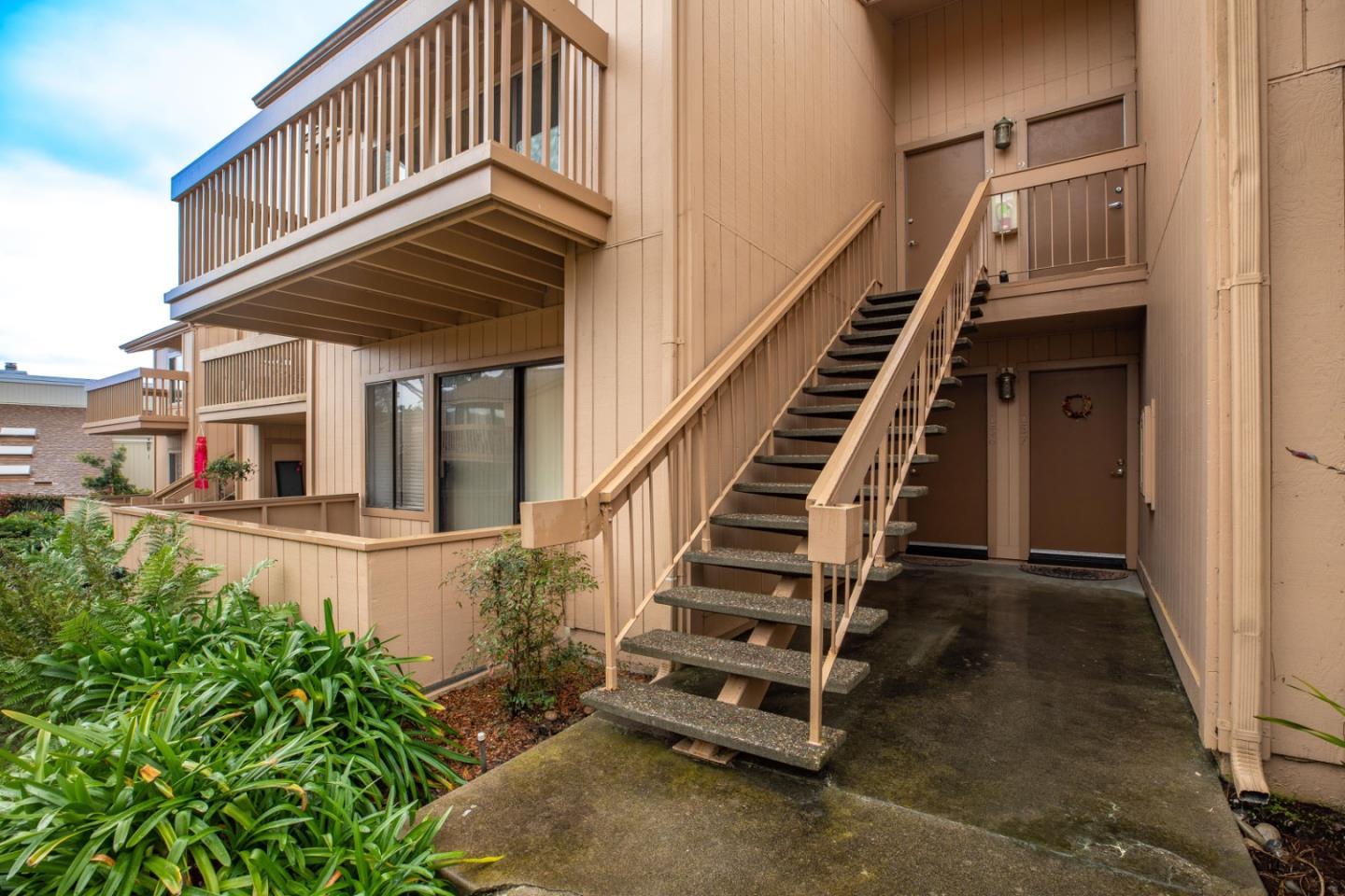 300 Glenwood Circle 258