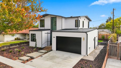 Photo of 1598 Willowbrook Drive, SAN JOSE, CA 95118 (MLS # ML82064949)