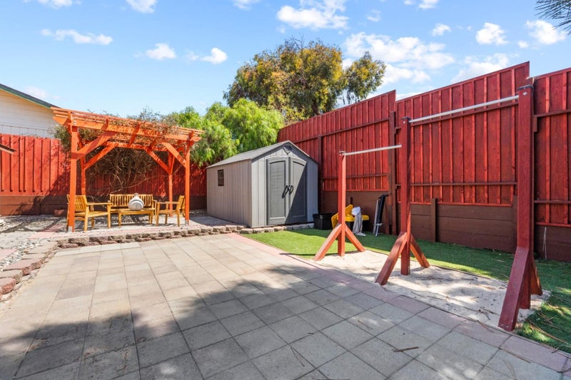 1494 Darwin Street