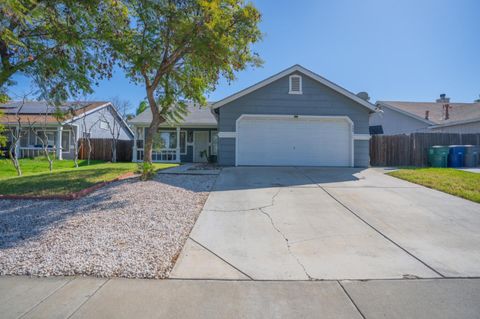 Tiny photo for 648 Pismo Way, LOS BANOS, CA 93635 (MLS # ML82039931)