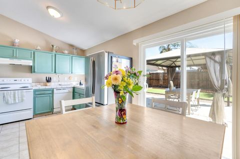 Tiny photo for 648 Pismo Way, LOS BANOS, CA 93635 (MLS # ML82039931)