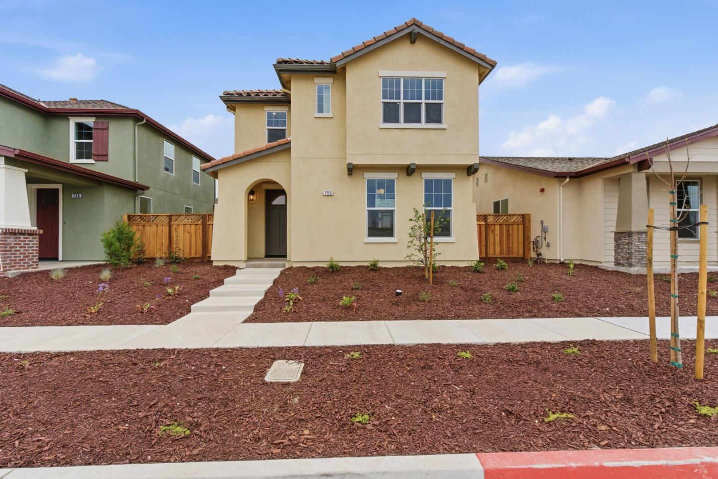 755 Aurora Way