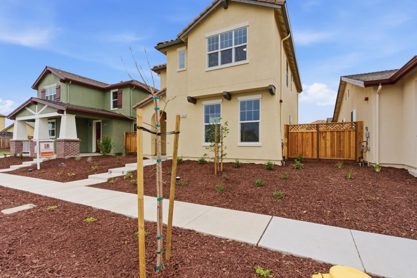 755 Aurora Way
