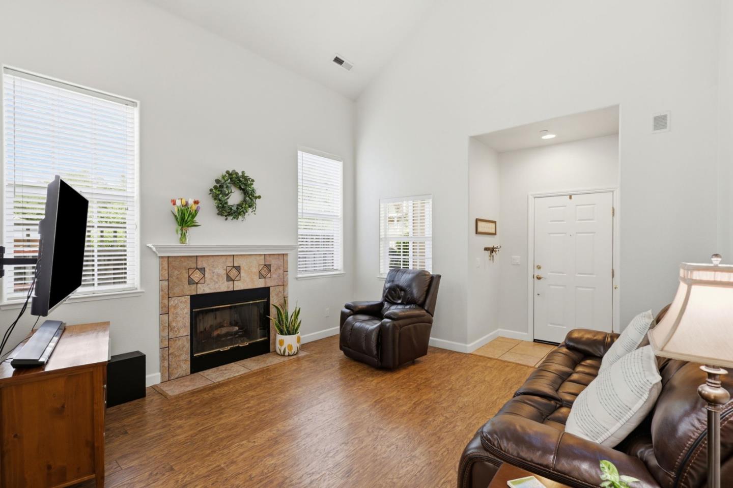 18 Windward Place