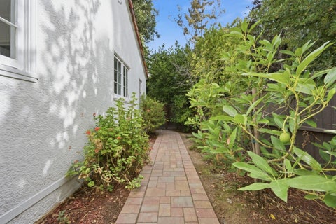 Tiny photo for 1535 Cowper Street, Palo Alto, CA 94301 (MLS # ML82057940)
