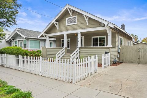 Photo of 816 N 13th Street, SAN JOSE, CA 95112 (MLS # ML82025847)