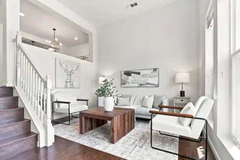 MLS: ML82054910