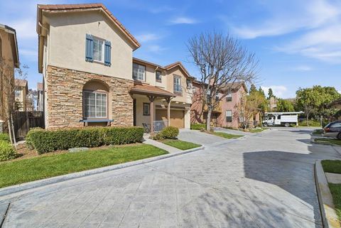 Tiny photo for 2777 Rubino Circle, SAN JOSE, CA 95125 (MLS # ML82036261)