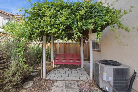 Tiny photo for 2777 Rubino Circle, SAN JOSE, CA 95125 (MLS # ML82036261)
