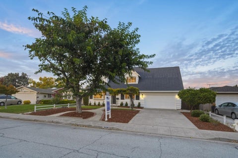 Photo of 3805 Thrush Way, SANTA CLARA, CA 95051 (MLS # ML82062771)