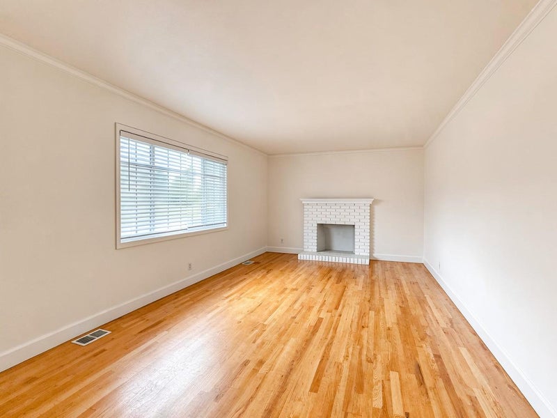 10 Chalon Circle