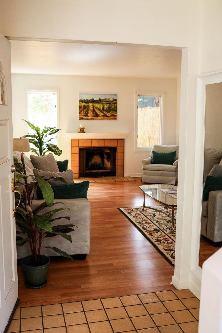 3239 Serra Avenue