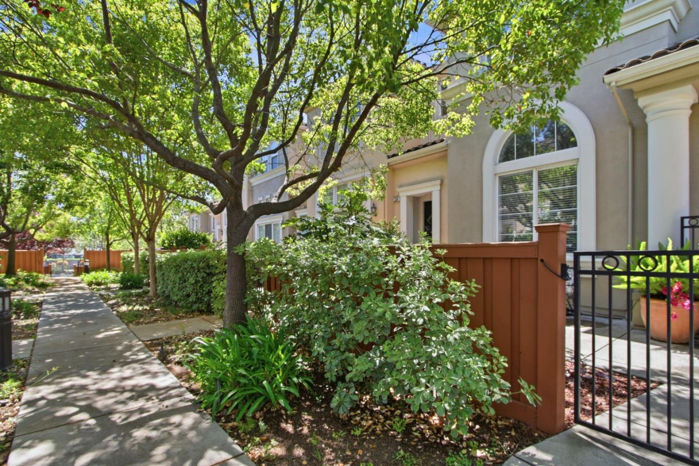 248 Vista Roma Way