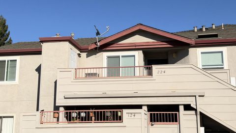 Photo of 8 Lancaster Circle #224, BAY POINT, CA 94565 (MLS # ML82038999)