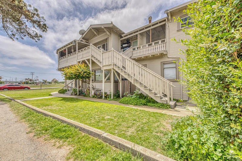 1200 West Market Circle