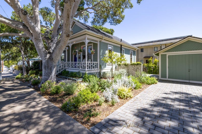 215 Lobos Avenue