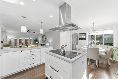 Tiny photo for 247 Pelican Court, Foster City, CA 94404 (MLS # ML82033507)