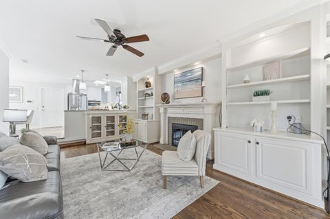 Tiny photo for 247 Pelican Court, Foster City, CA 94404 (MLS # ML82033507)