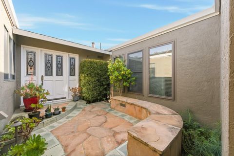 Tiny photo for 247 Pelican Court, Foster City, CA 94404 (MLS # ML82033507)