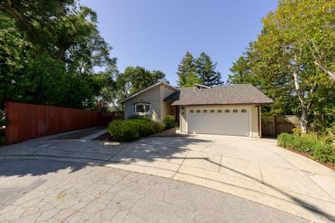 Photo of 20 Angela Court, Scotts Valley, CA 95066 (MLS # ML82044414)