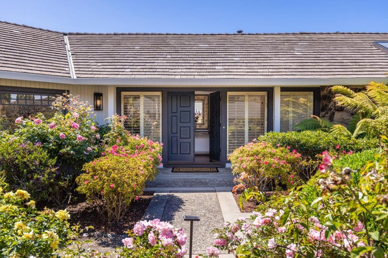 8022 River Place