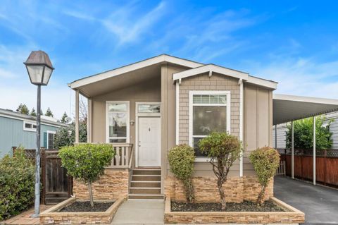 Photo of 6130 Monterey Hwy #189, SAN JOSE, CA 95138 (MLS # ML82037795)